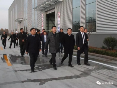 山東省住建廳黨組成員、副廳長張曉海蒞臨天意機械調(diào)研指導